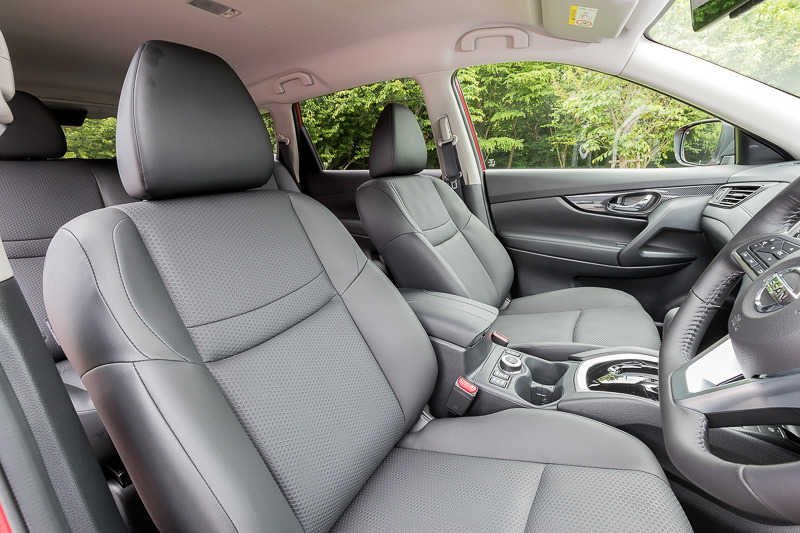 フロントシートは防水タイプ