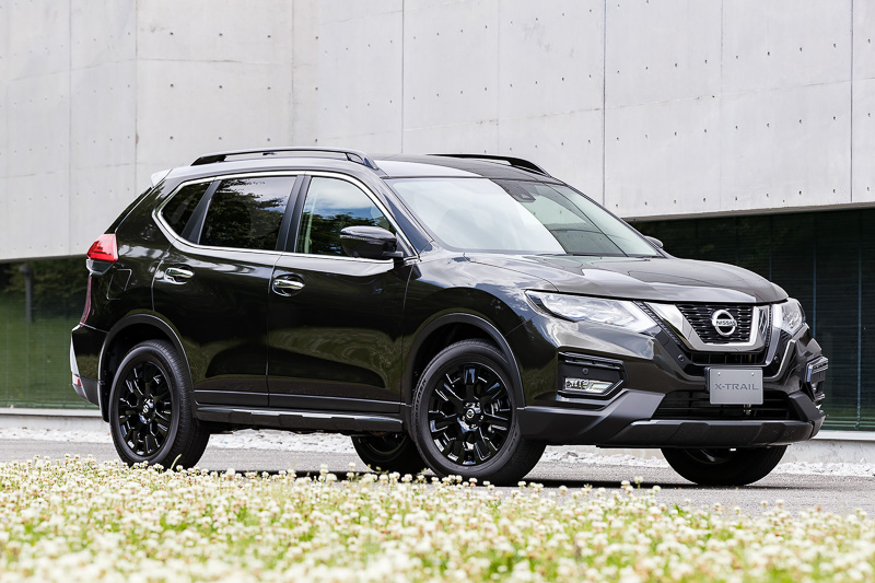 エクストリーマーX。ボディカラーは特別塗装色のチタニウムカーキ