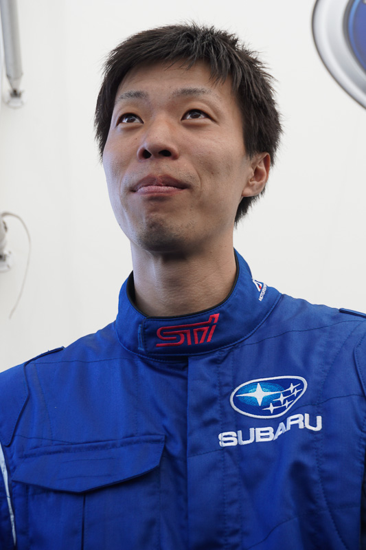 岐阜スバル 県庁前店に勤務する内藤文さん