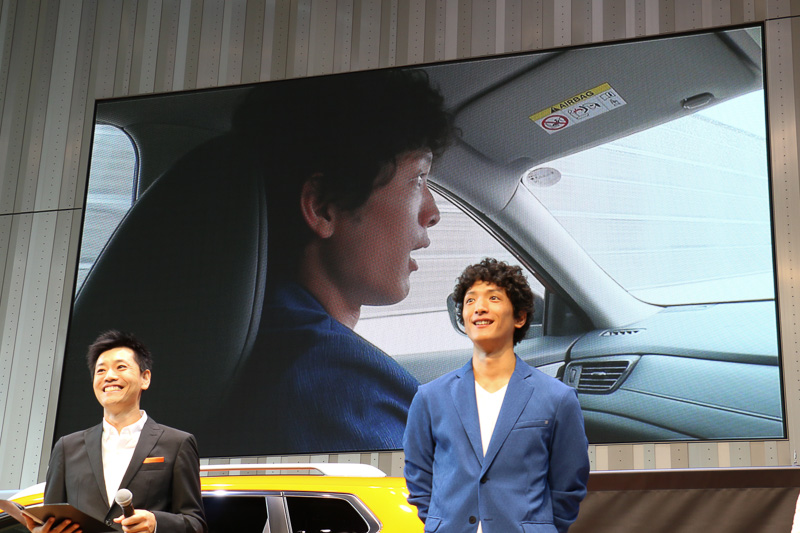 プロパイロットは事前に体験し、ムービーで紹介。渡部さんは「普段、自分で運転するときは車線の真ん中を走ろうとすごく集中してるんですけど、それをクルマがやってくれるからとてもスムーズで、とにかくまっすぐ進んでくれるから、今回は助手席に座っていてとてもリラックスできました。あまりに心地よくて、ちょっと助手席でうとうとしちゃいました」と感想を口にした