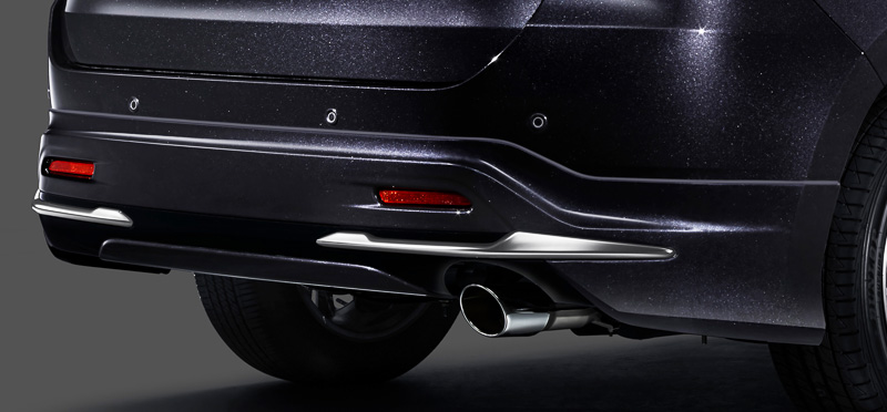 リアスタイリングキット（リアスカート＋マフラーカッター）塗装済は8万2080円