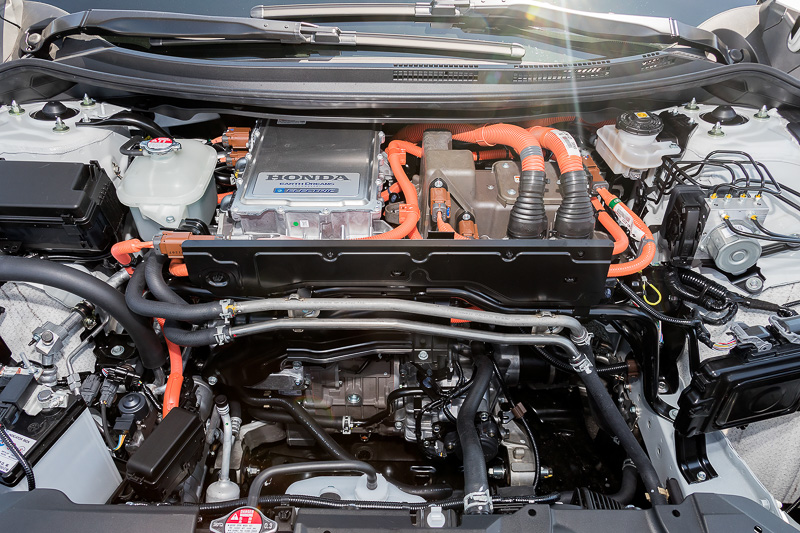 モーター出力120kW（161HP）/最大トルク300Nmを発生するモーターを搭載