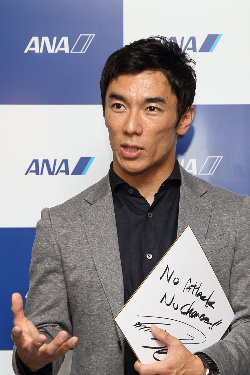 琢磨選手は「（ここまでの道のりは）長かったような気もするが、なにひとつ無駄なことはなかったと思う。アスリートとしては決して若くないほうだが、この勝利を機にまた新たに頑張ろうと思う」と語り、空港を後にした