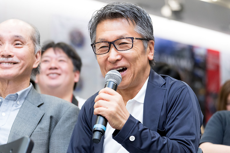 本誌でもお馴染み、インディの先輩である松田秀士氏も応援に駆けつけた