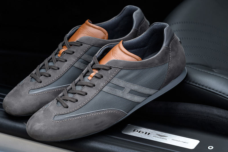 限定3000足が6月末に発売される「Aston Martin×Hogan限定セレクション」