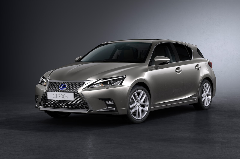 マイナーチェンジした新型コンパクトハッチバック「CT」（写真はプロトタイプ）