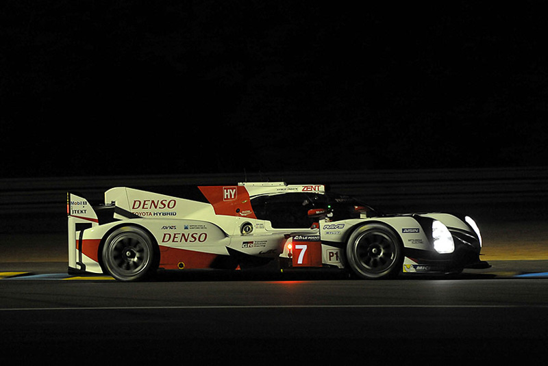 小林可夢偉選手は予選1回目で3分18秒793のタイムをマーク。暫定ポールポジションを獲得した