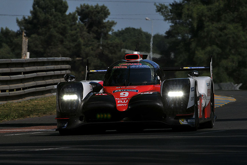 ニコラス・ラピエール/ホセ・マリア・ロペス/国本雄資組がドライブする9号車 トヨタ TS050 HYBRID