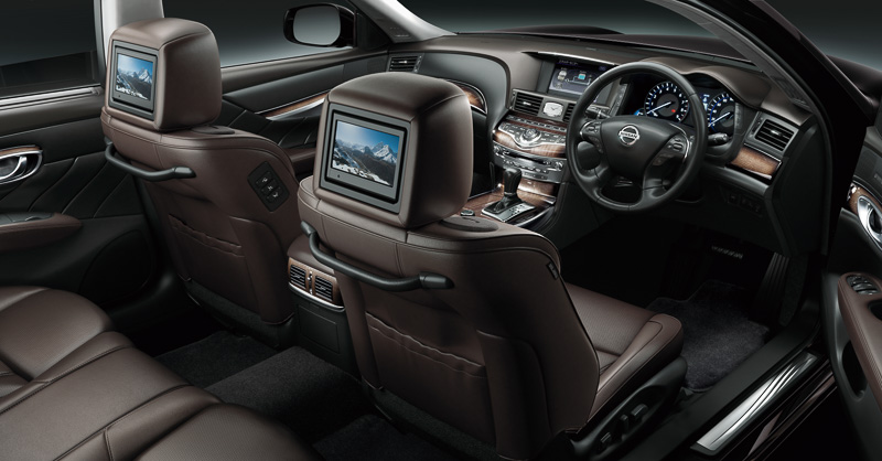 HYBRID VIP Gのインテリア