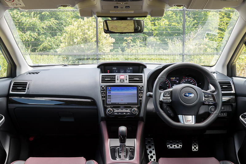 改良型レヴォーグのインテリア