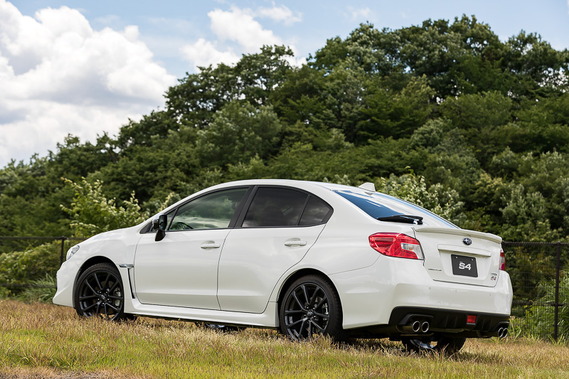 アイサイト・ツーリングアシスト搭載の改良型WRX S4