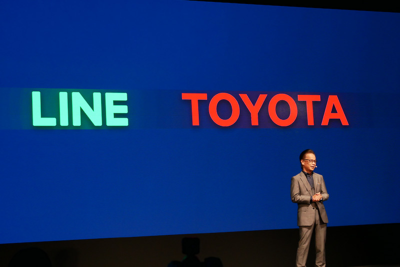 トヨタはLINEとの協業により、音声エージェントなどを活用した新しいカーサービスの実現を目指す