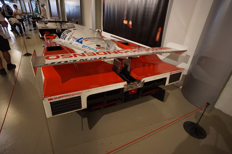 サルト・サーキットの博物館に展示されているトヨタ94C-V、1994年に2位になった車両そのものだ