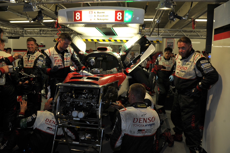 大規模な修復作業となっていた