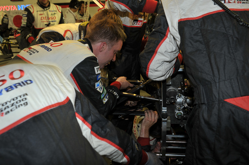 大規模な修復作業となっていた