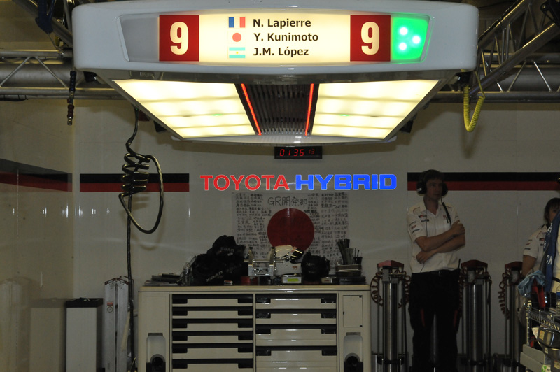 9号車 トヨタTS050 HYBRID（ニコラス・ラピエール/ホセ・マリア・ロペス/国本雄資組）は、結局ピットに帰ってくることができずリタイヤとなった