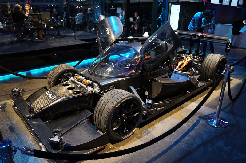 ROBORACEで使用される「Robocar」の開発車両「DevBot」も展示された
