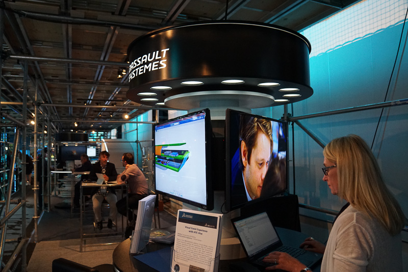 参加企業による新しいテクノロジーの展示やデモなども行なわれた