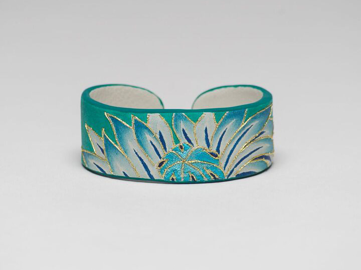 手描友禅 革バングル 菊（上仲正茂氏）：最低入札価格3万円