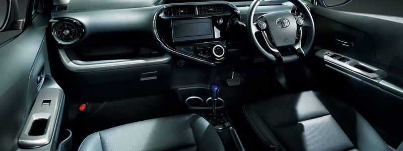 インテリアパネルセット（ヘアライン調）：2万1600円