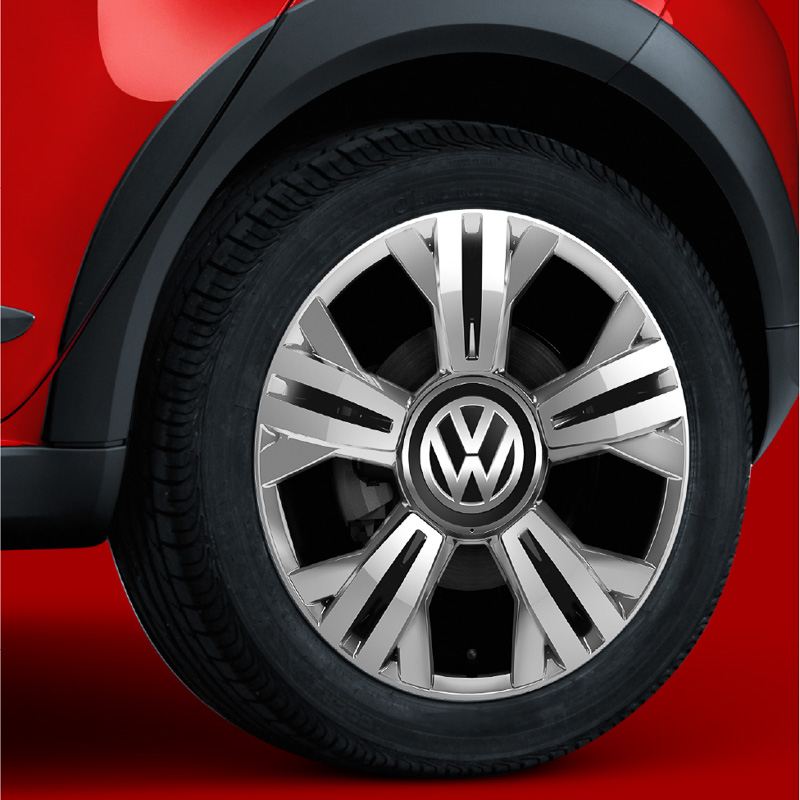 up!では最も大きなサイズになる「185/50 R16タイヤ/6JX16インチアルミホイール」