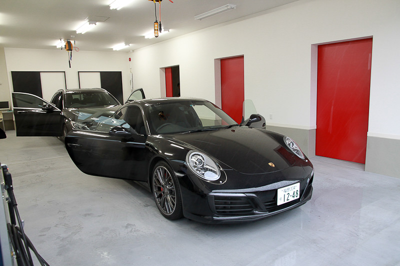 インストール作業を行なうピット