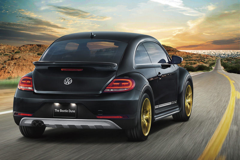 ハニカムフロントグリル、アンダーガード付フロント＆リヤバンパーなどを採用した専用エクステリア