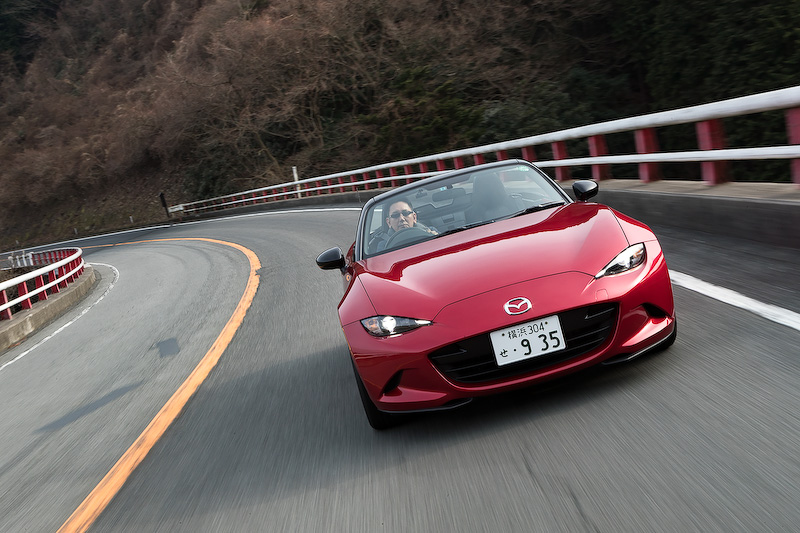 今回の試乗会ではソフトトップのロードスターにも試乗できた。橋本氏による現行ND型のインプレッションは<a href="http://car.watch.impress.co.jp/docs/news/impression/693706.html">関連記事</A>を参照いただきたい