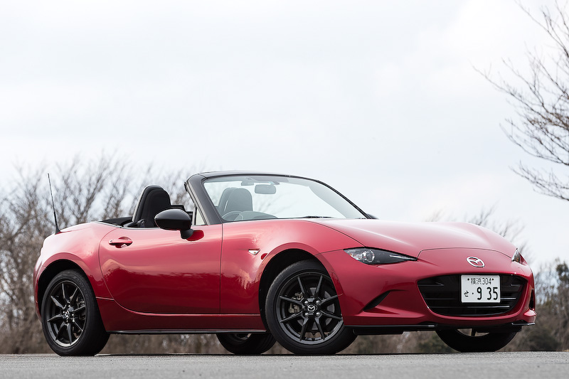 今回の試乗会ではソフトトップのロードスターにも試乗できた。橋本氏による現行ND型のインプレッションは<a href="http://car.watch.impress.co.jp/docs/news/impression/693706.html">関連記事</A>を参照いただきたい