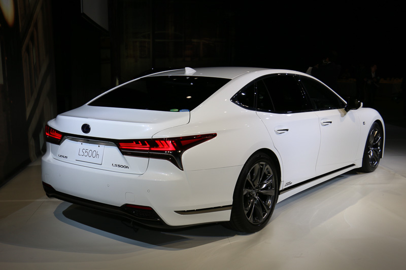 「LS500h“F SPORT”」