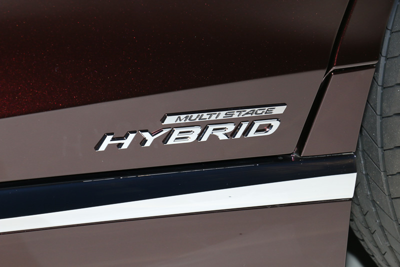 LS500hのマルチステージハイブリッドシステムは220kW/350Nmを発生