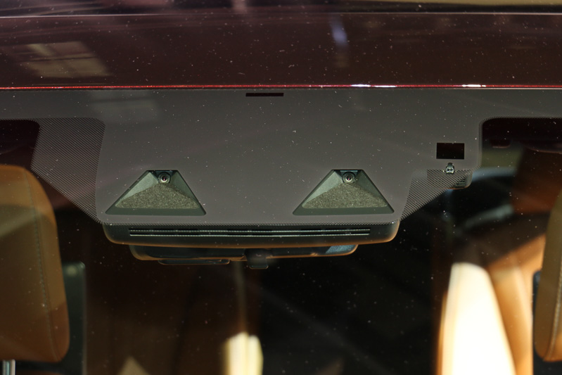 Lexus Safety System＋Aではステレオカメラを採用した