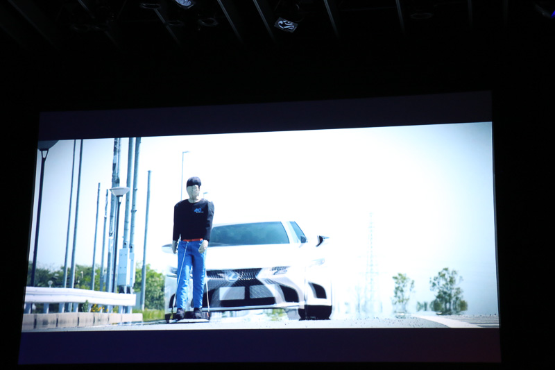 従来どおりのプリクラッシュセーフティとアクティブ操舵回避支援の比較