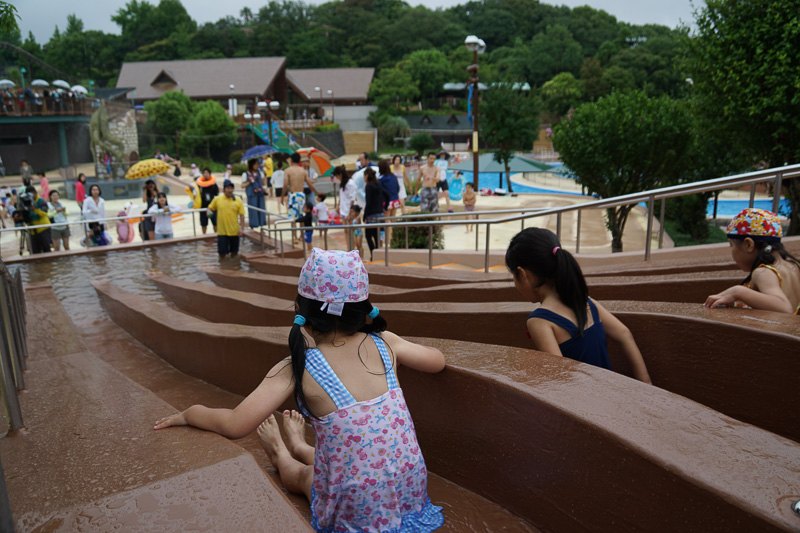 高低差2m、コース全長9mで小さな子供でも楽しめる「パワーバトルスライド・ミニ」