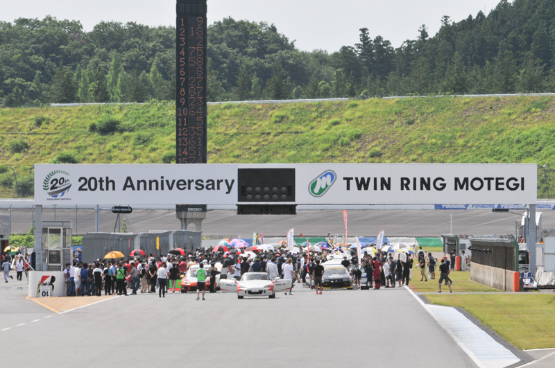 各車グリッドに整列