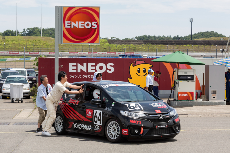 場所によってはエンジンをかけて走行が認めらない