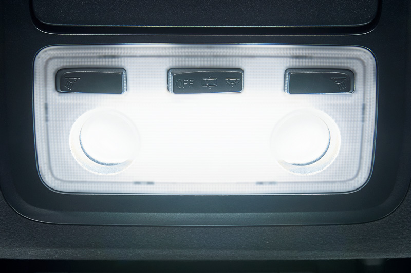 LEDルームランプセット（面発光タイプ）装着後