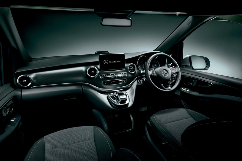 V 220 d Sportsのインテリア