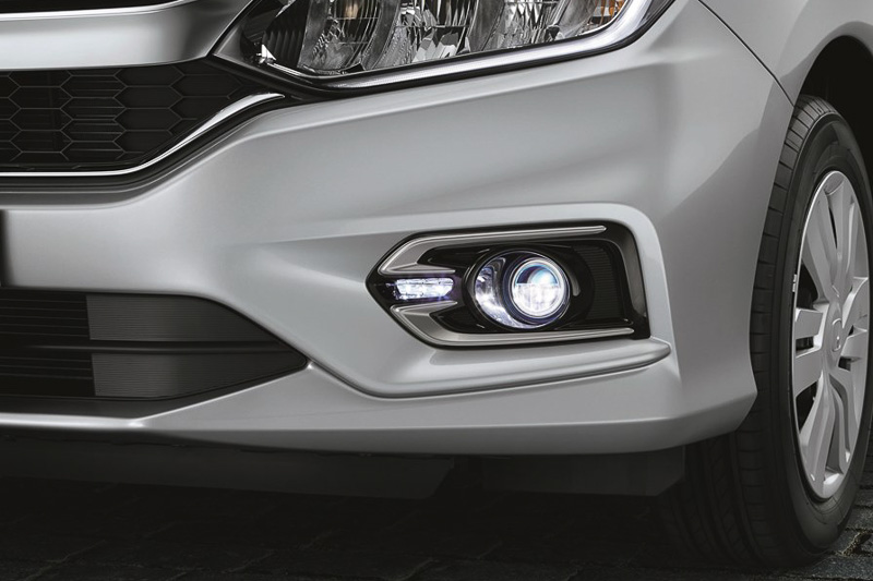 LEDフォグライト（クリア）＆ビームライト点灯イメージ