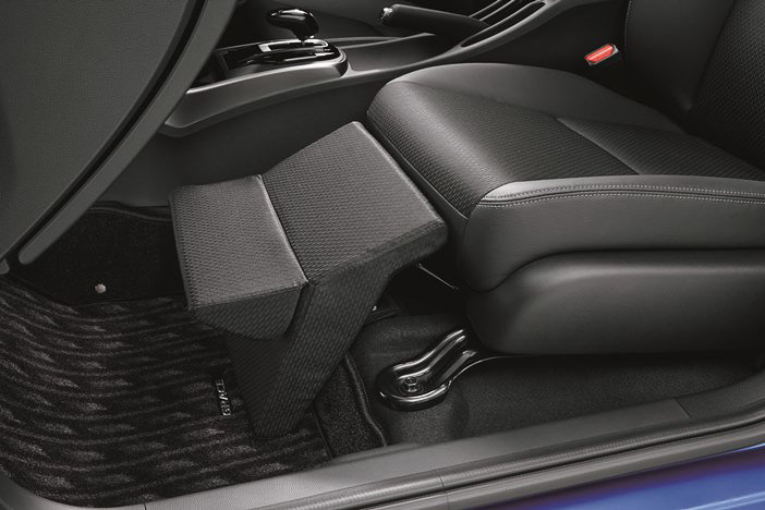 オットマン（ファブリック製）：9720円