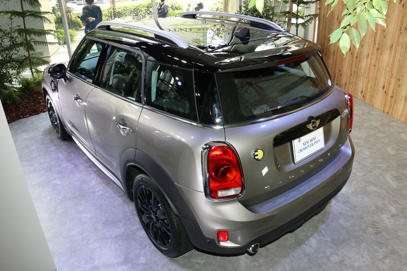 PHEV（プラグインハイブリッドカー）の「MINI クーパー S E クロスオーバー ALL4」