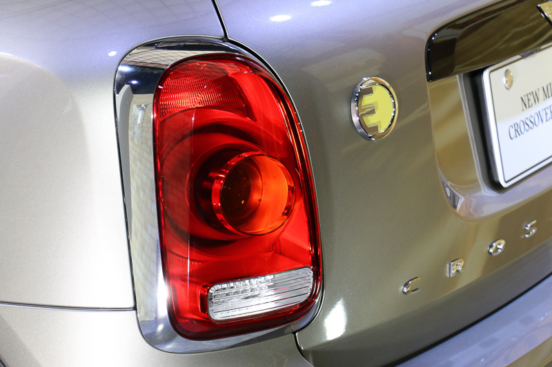 リアコンビネーションランプにもLEDを採用する