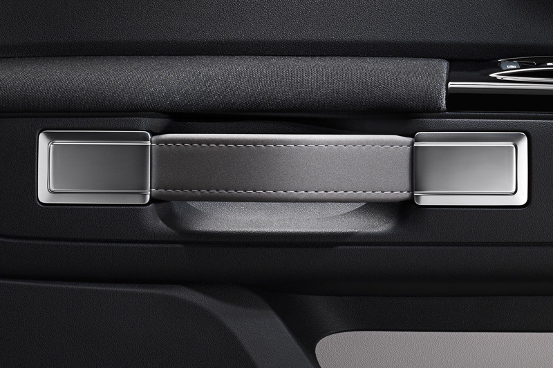 特徴的なドアハンドル