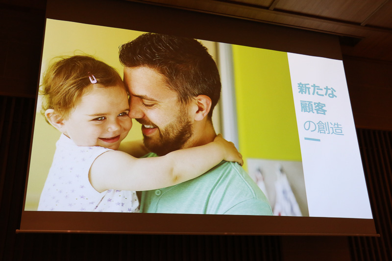 3代目C3では既存のユーザーに加え、新たにトレンドやスタイルに敏感でアクティブなファミリー層にアピールし、より多くの若いユーザーを獲得し、ブランドイメージをリフレッシュすることを目指したという