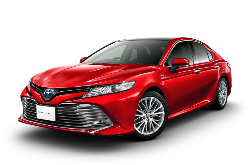 TNGA新エンジン採用のハイブリッドセダン新型「カムリ」