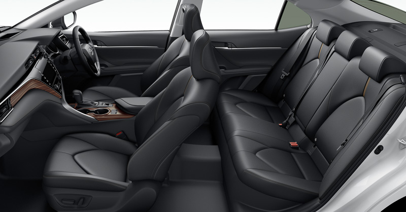 G“レザーパッケージ”（内装色：ブラック）