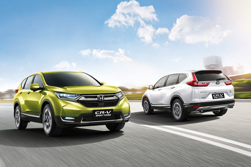 新型CR-V。写真は1.5リッター直噴ターボエンジンを搭載する「SPORT TURBO」
