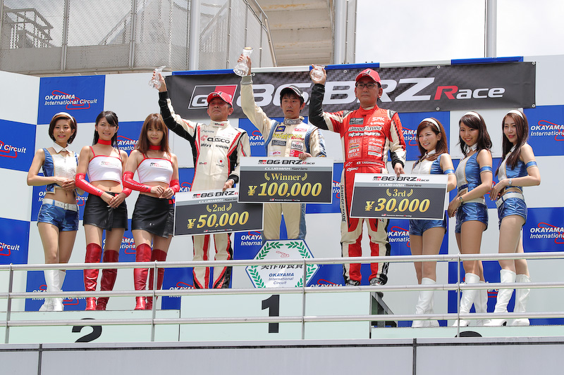 3位で表彰台獲得とはいえ、トップ2台に大きく差を開けられての展開に悔しさがにじむ結果となった第4戦。7月29日～30日に開催される第5戦十勝ラウンドでは、何としても優勝できるよう頑張りたい