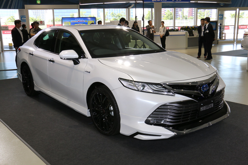 MODELLISTA仕様のカムリ