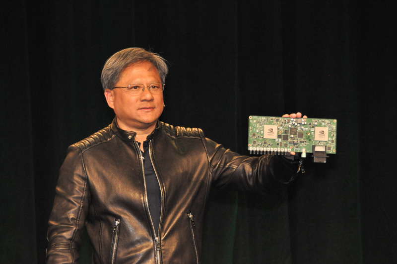 DRIVE PXを掲げるNVIDIA創設者兼CEO ジェンスン・フアン氏